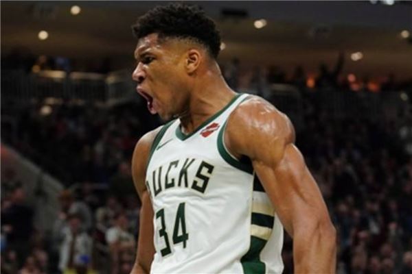 在对阵曼城 在对阵曼城